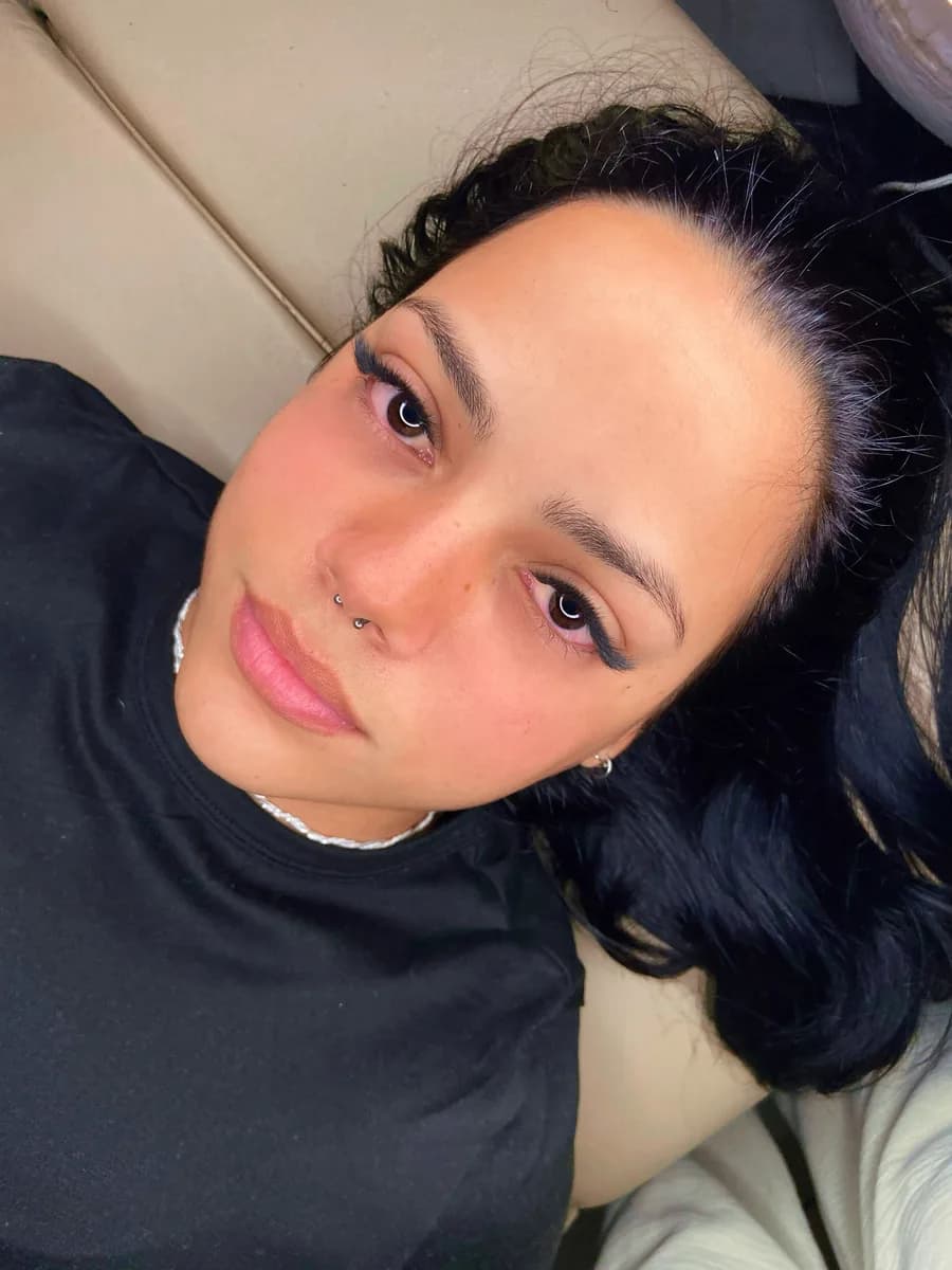 Fox Eyes — Extensão de Cílios